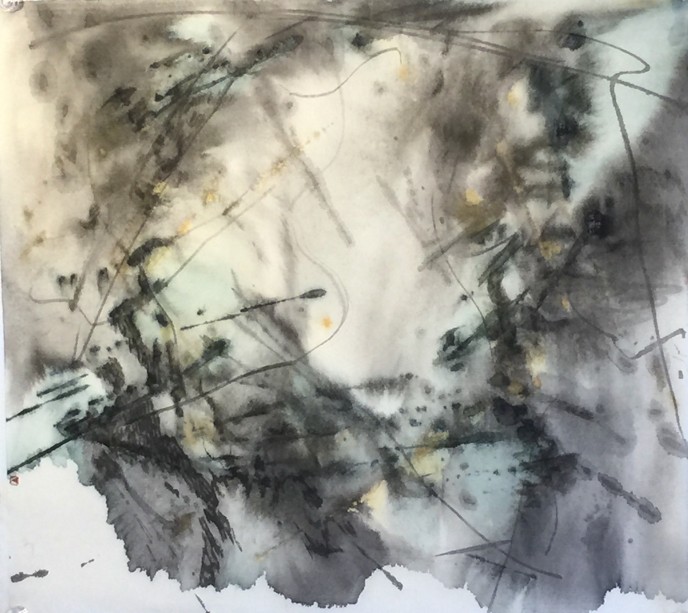 Cloud Rock 5 36 X 33 cms, sumi ink,acrylic, water colour 雲岩　5　墨アクリル　水彩絵具　2019
